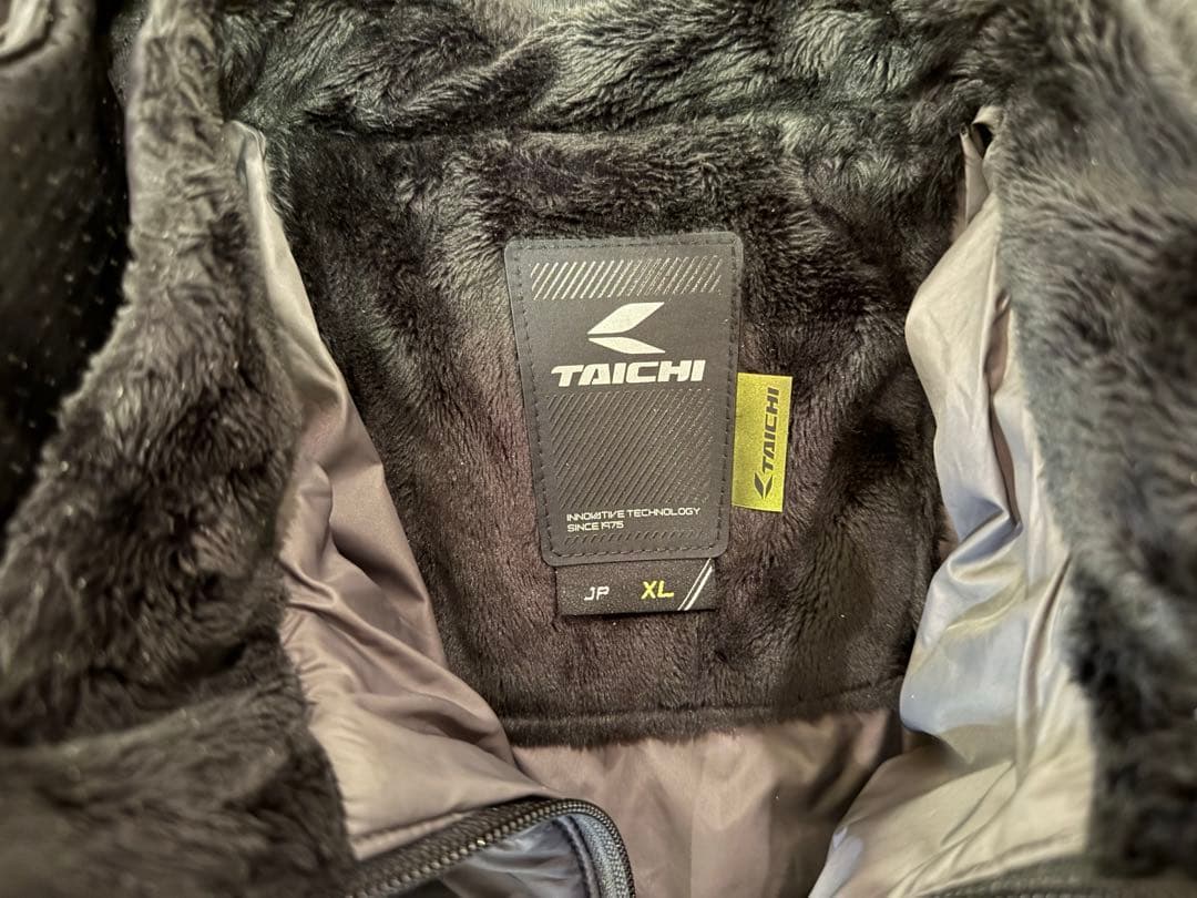 【美品・胸部プロテクター付】RS TAICHI RSJ730 ソフトシェルパーカ