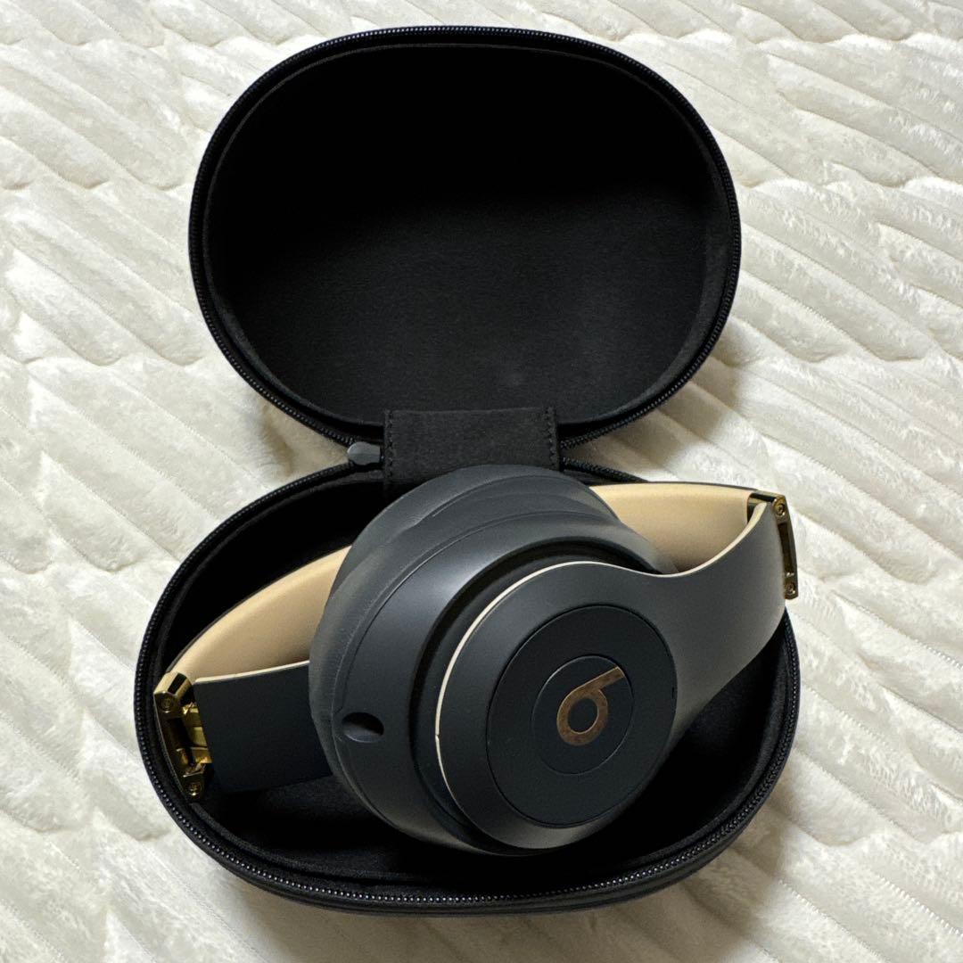 【たら】Beats ワイヤレスヘッドホン ブラック/ゴールド