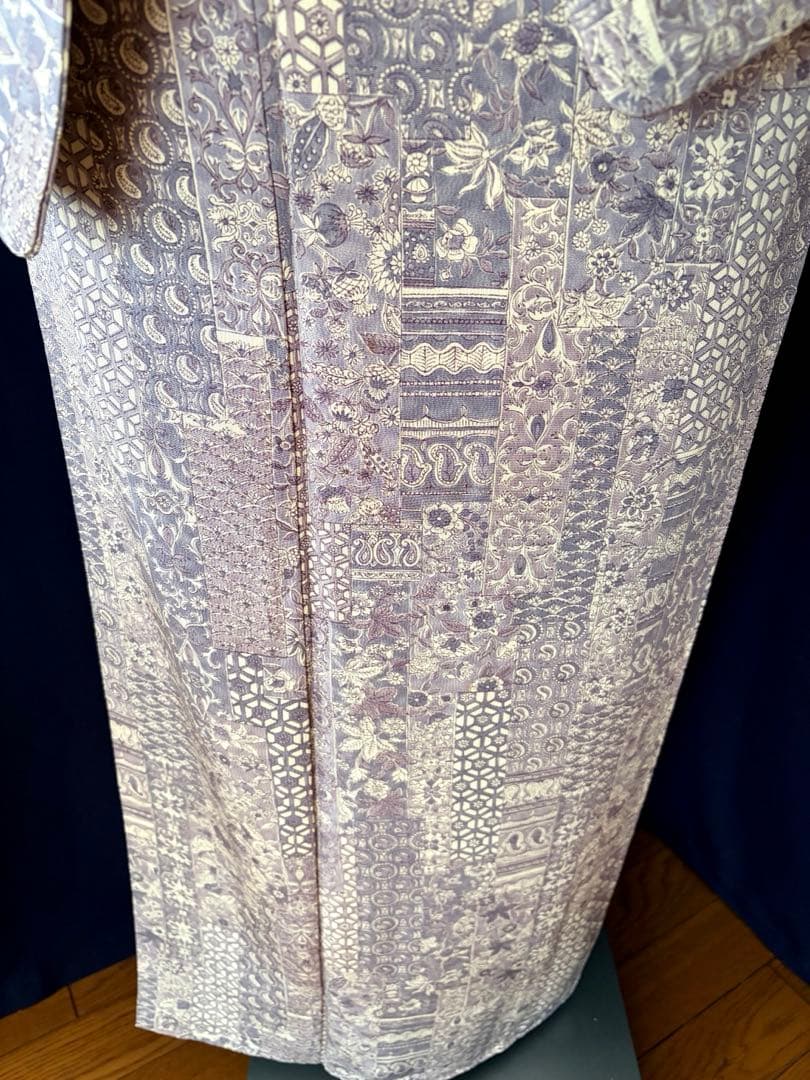 【更紗小紋】更紗切り嵌め　細やかな彫りのさまざまな柄　切り嵌め状に絶妙バランス