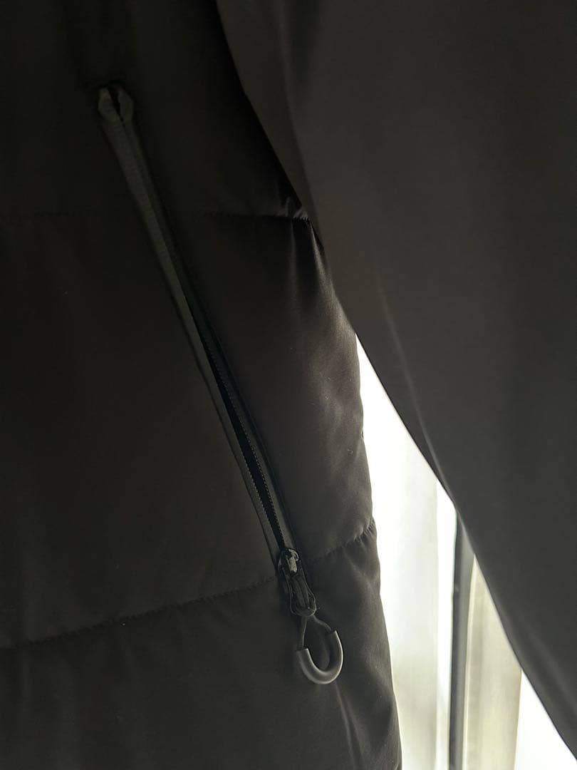 新品未使用スボルメJrサッカー発熱中綿ベンチコート150-160ブラック