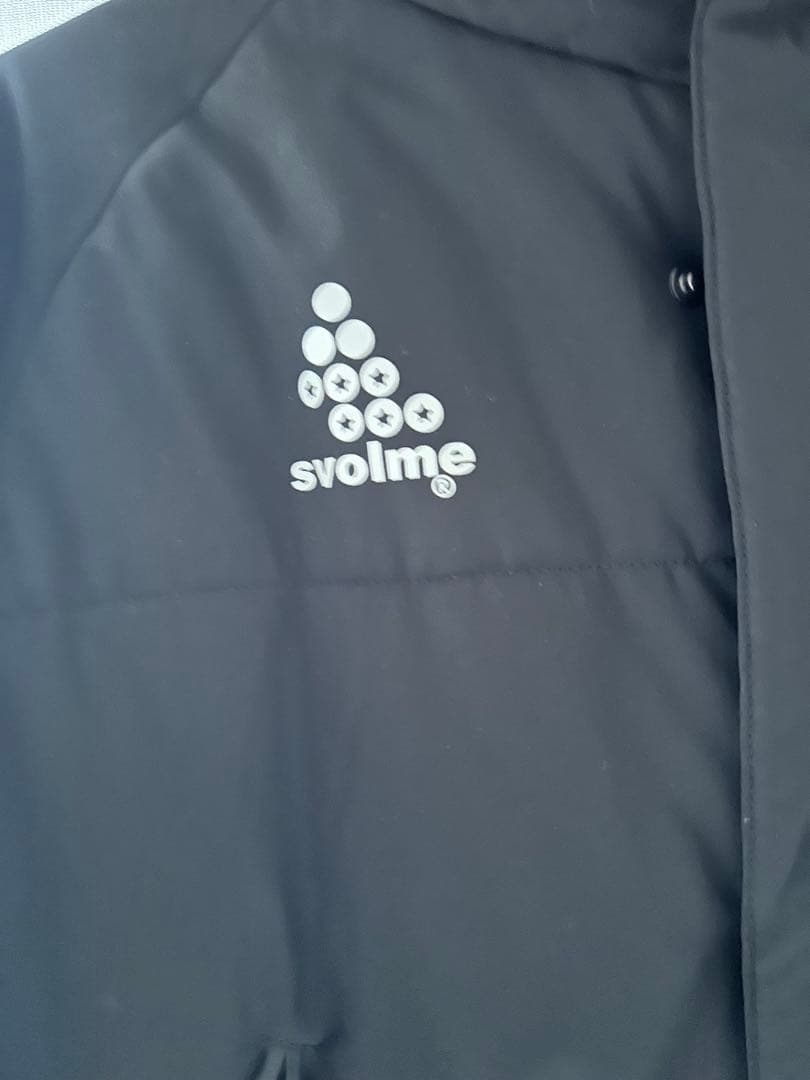 新品未使用スボルメJrサッカー発熱中綿ベンチコート150-160ブラック