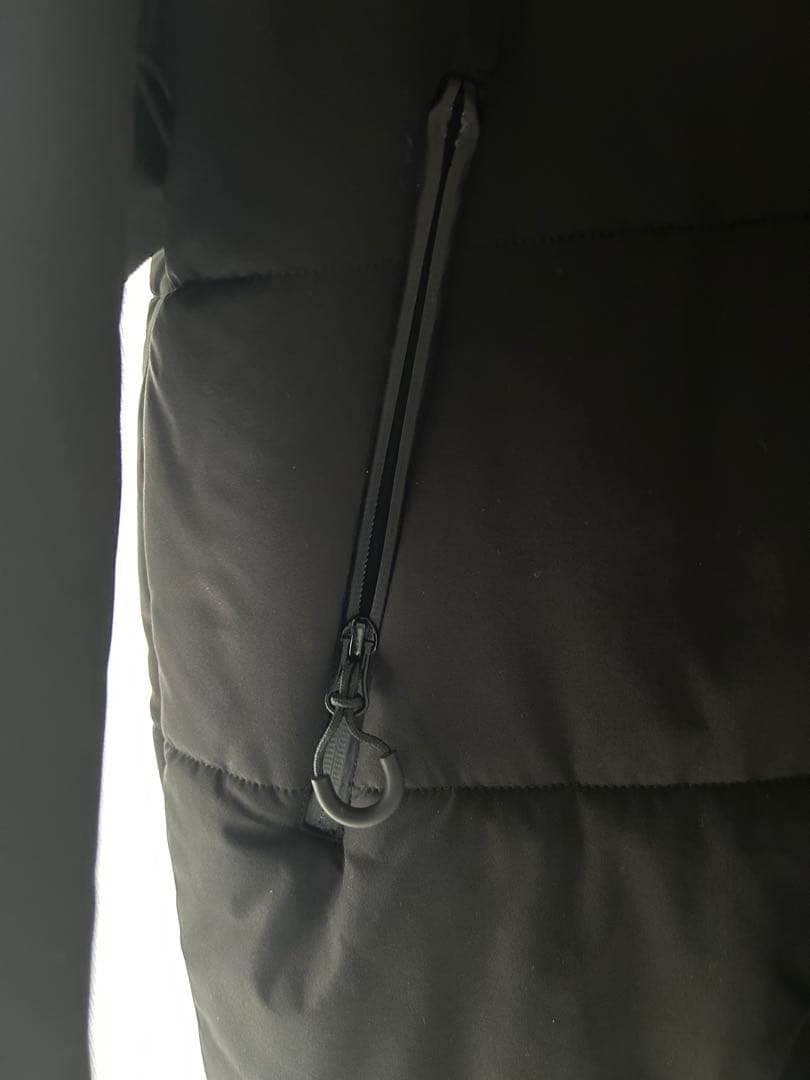 新品未使用スボルメJrサッカー発熱中綿ベンチコート150-160ブラック