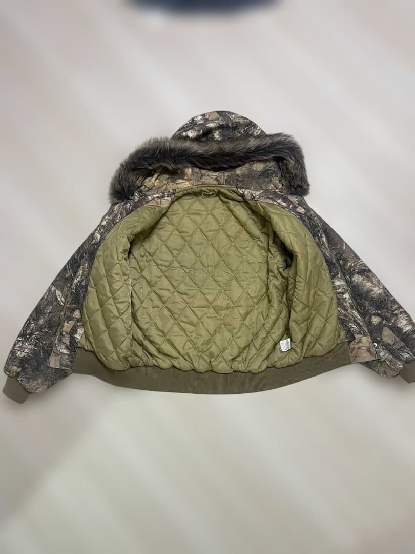 9090 キングロゴスラブデニムファージップフーディー