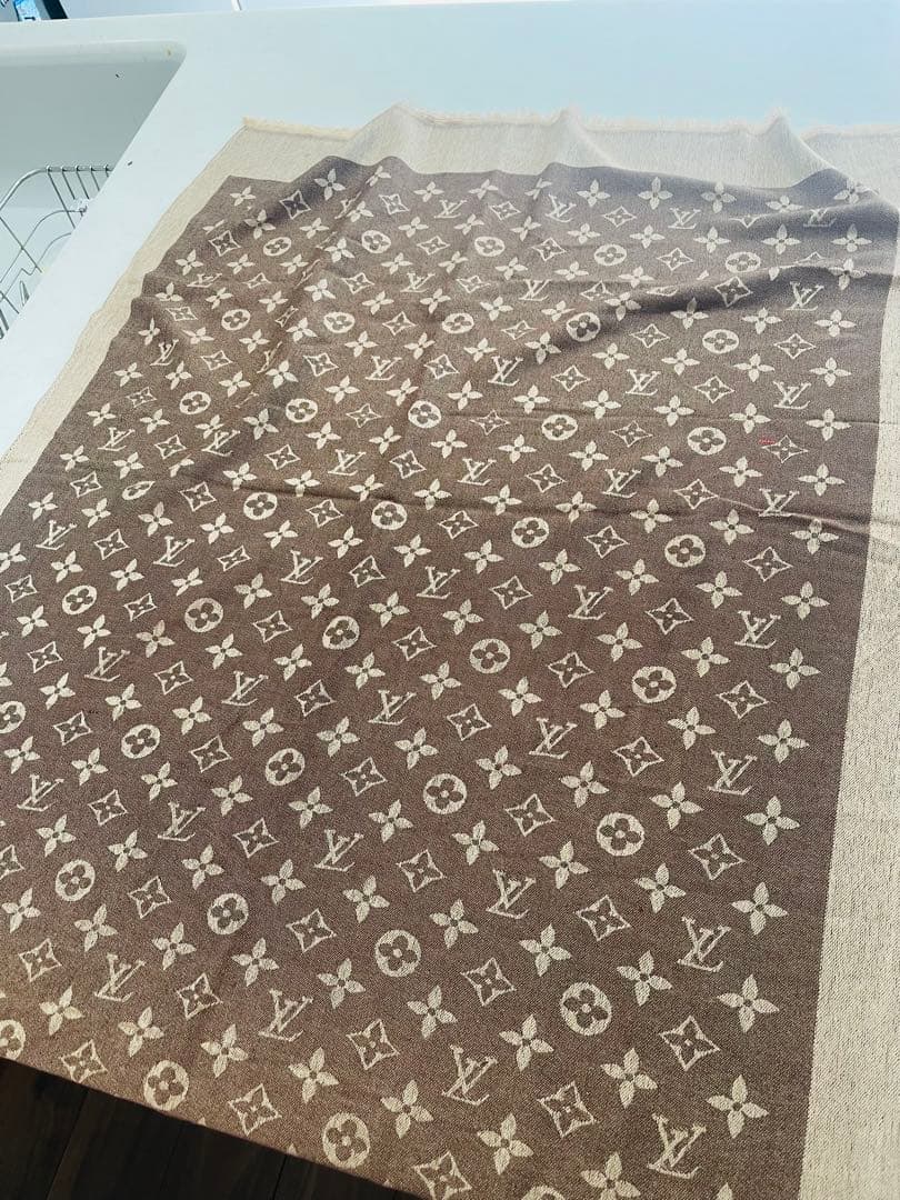 Louis Vuitton ロゴパターン ストール