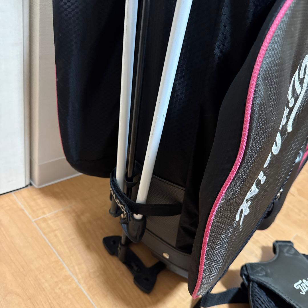 【美品】TITLEIST キャディバッグ　9.5型　軽量