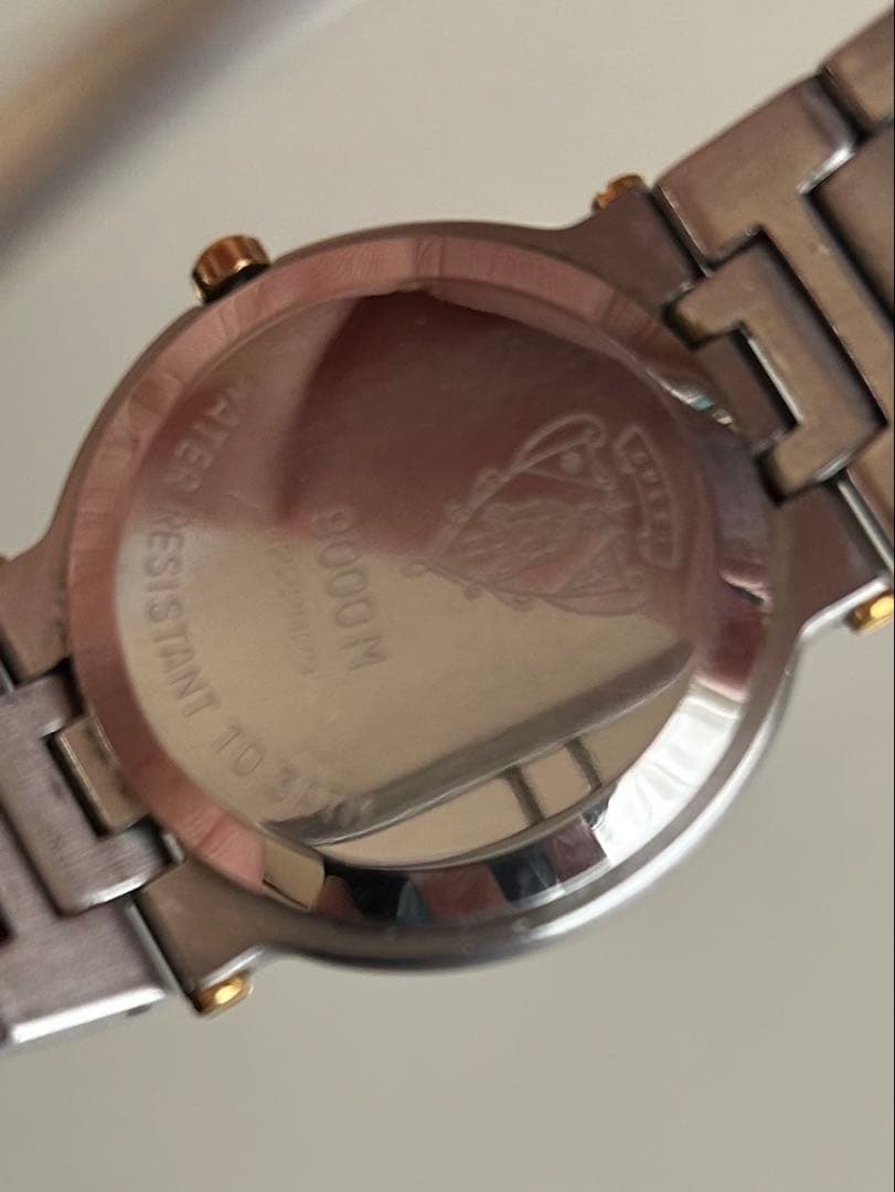 極美品 GUCCI グッチ　腕時計 9000M クォーツ ゴールド 稼働品