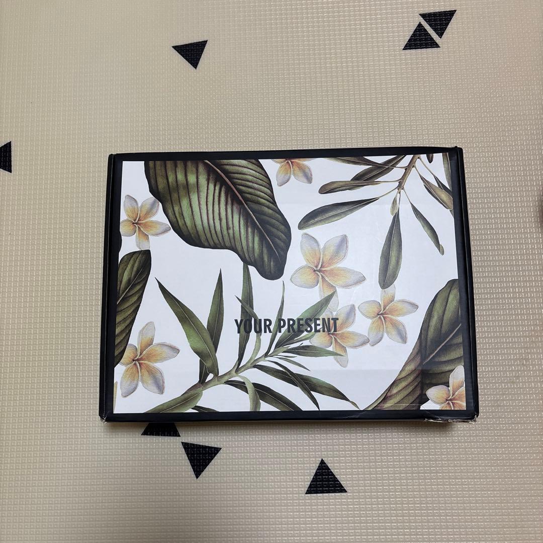 美品　花刺繍ウェディングドレス