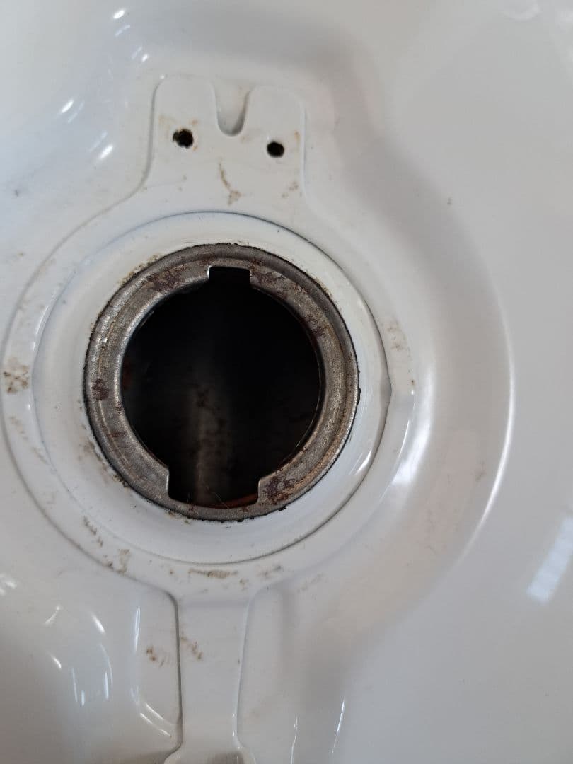 CB400n.タンク、蓋無し、錆び取り済み