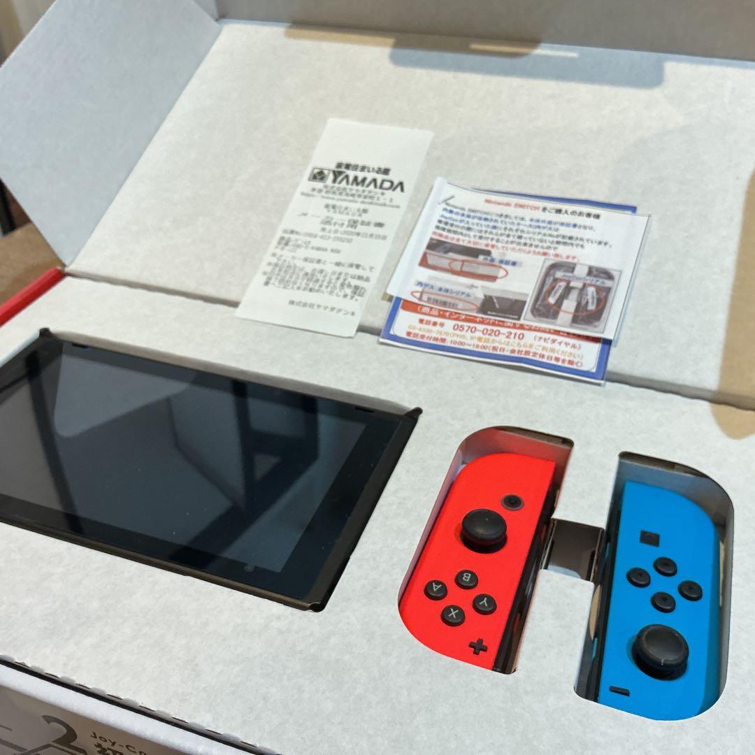 Nintendo Switch本体ジョイコン 動作確認済　保証書，付属品，箱有り