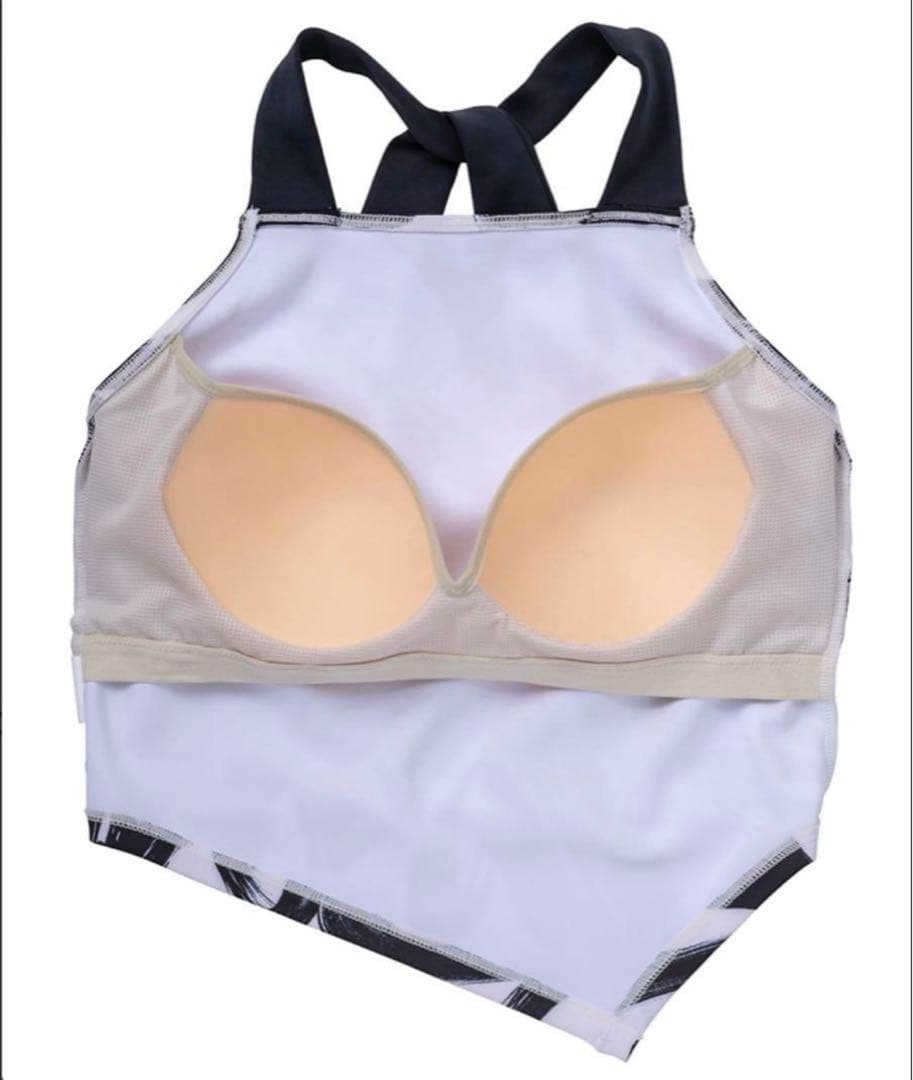 ハートプリントホルターネックブラトップ　Ｓサイズ　sukala ラバ　ヨガ