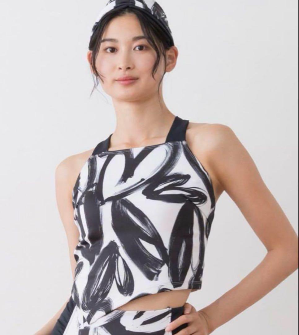 ハートプリントホルターネックブラトップ　Ｓサイズ　sukala ラバ　ヨガ