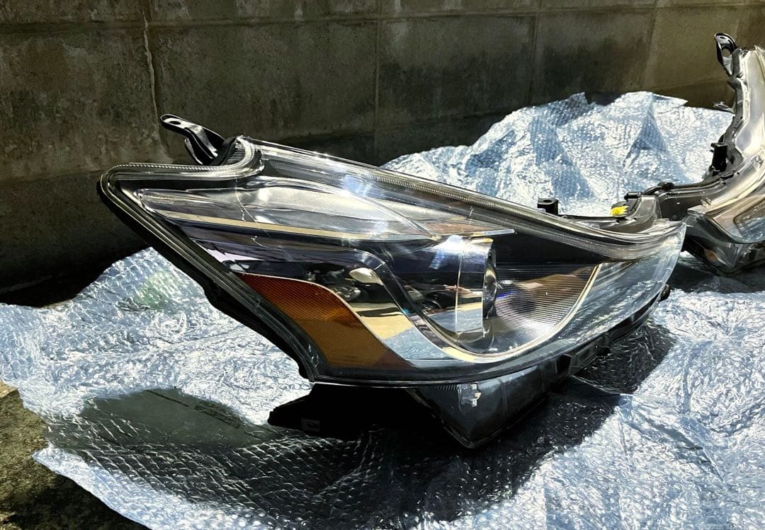 北米トヨタ純正　prius v 後期 LED USヘッドライト プリウスα