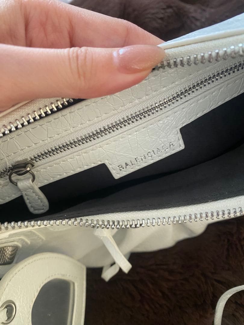 BALENCIAGA ホワイト ショルダーバッグ