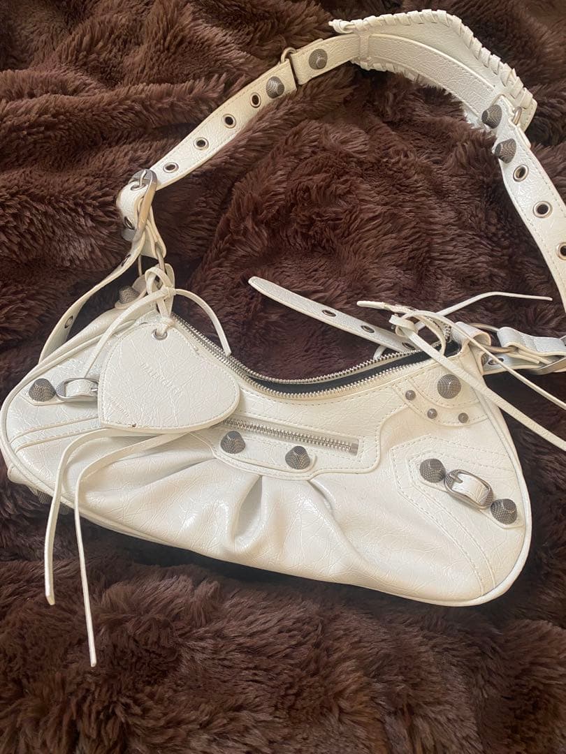 BALENCIAGA ホワイト ショルダーバッグ