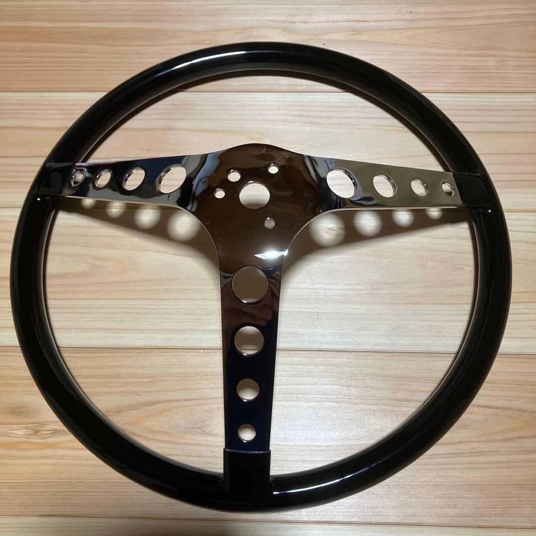 4-ホール フィンガー グリップ ステアリングφ38 ムーンアイズ　ハイエース他