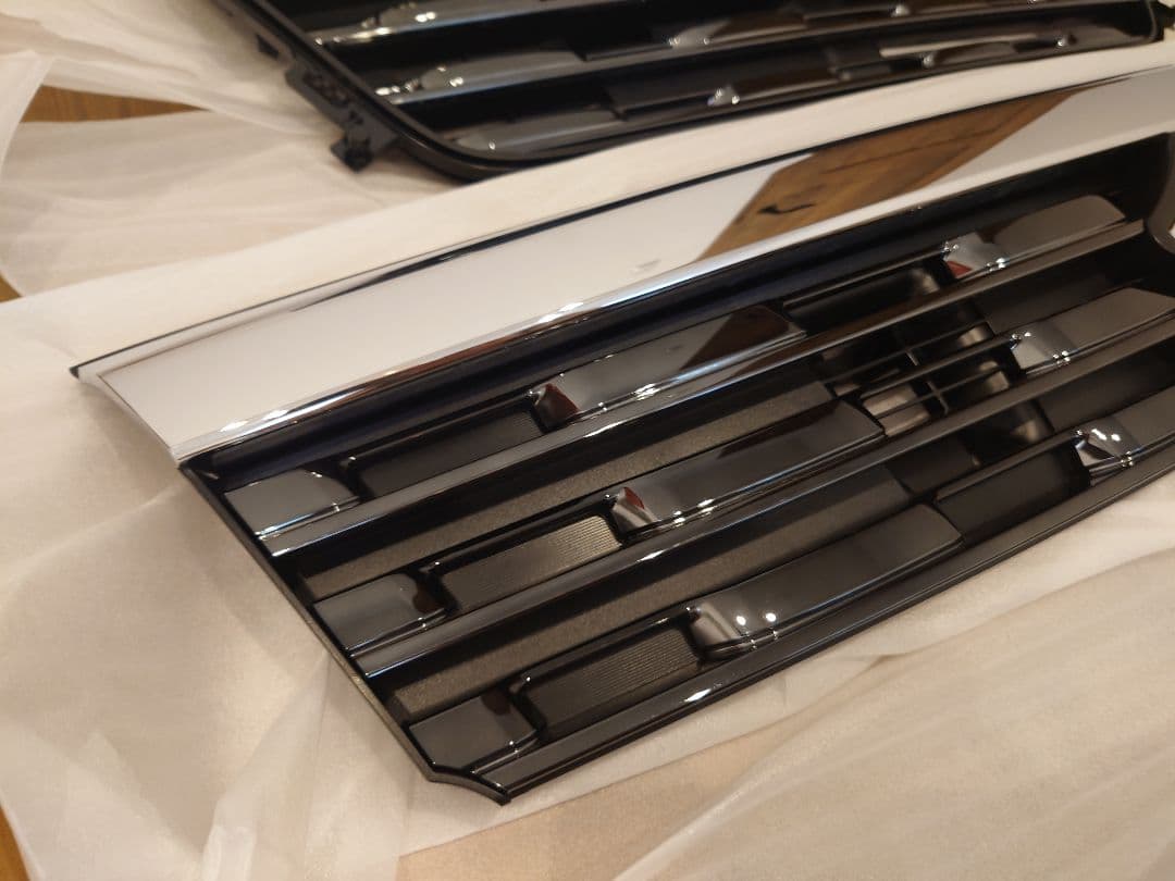 スズキ　スペーシアカスタム　mk53s 純正　フロントグリル　外装