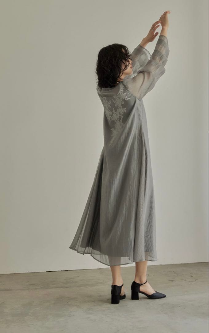 シアーAラインワンピースドレス　結婚式 花柄