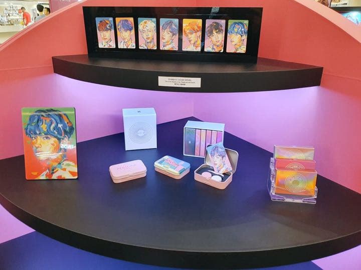 公式BTSアクリルフォトフレーム #BTS限定#コンタクトレンズケース付き