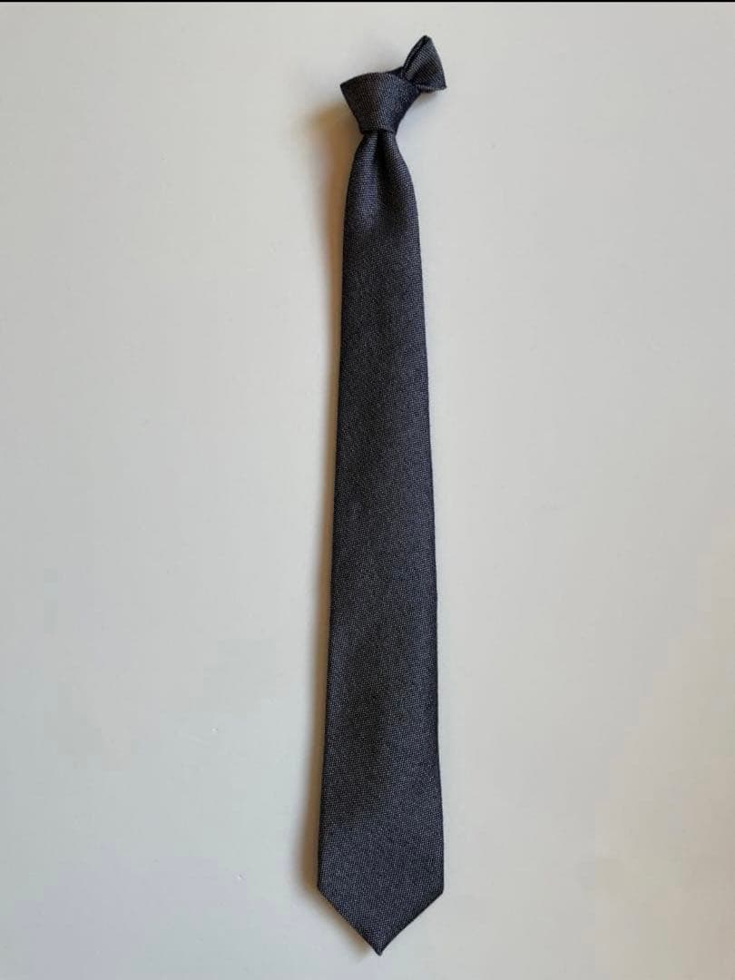 美品　Holiday&Brown　ウールシルクタイ　グレー　ホリデー&ブラウン