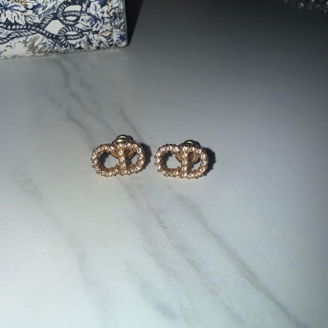 DIOR ロゴピアス