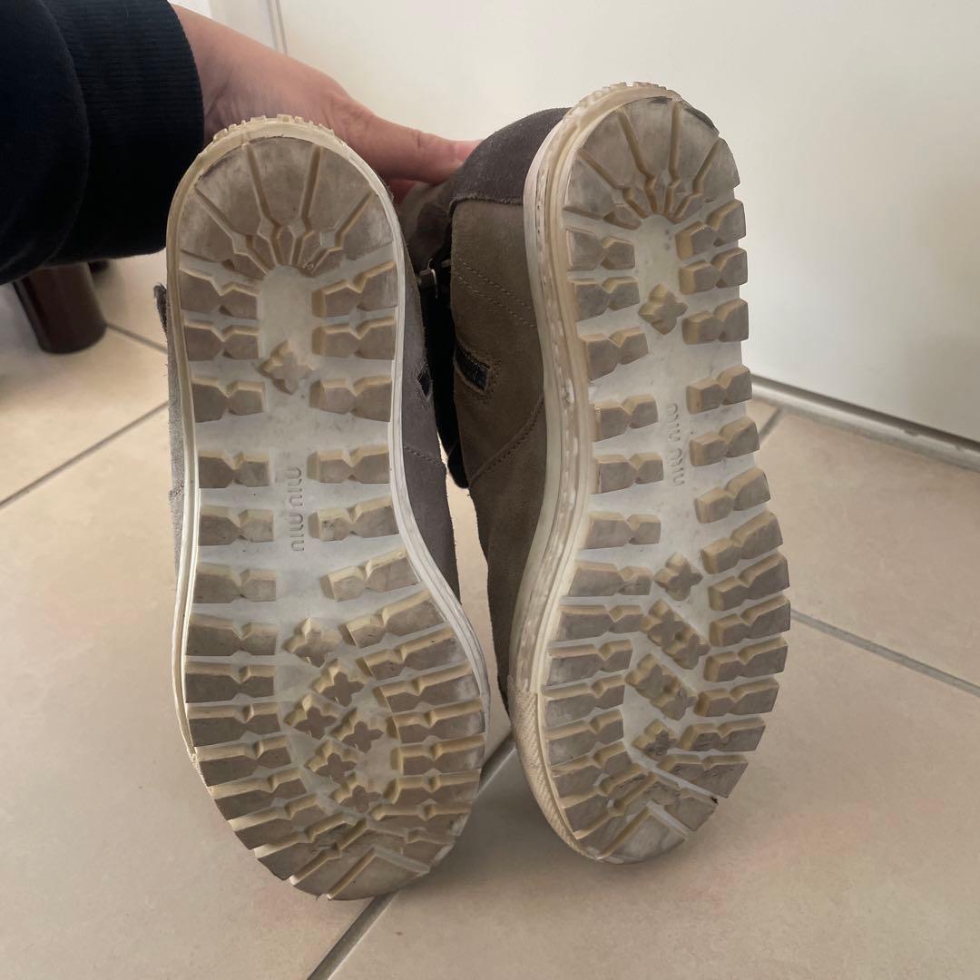 ハイカット　スニーカー　ブーツ　miumiu