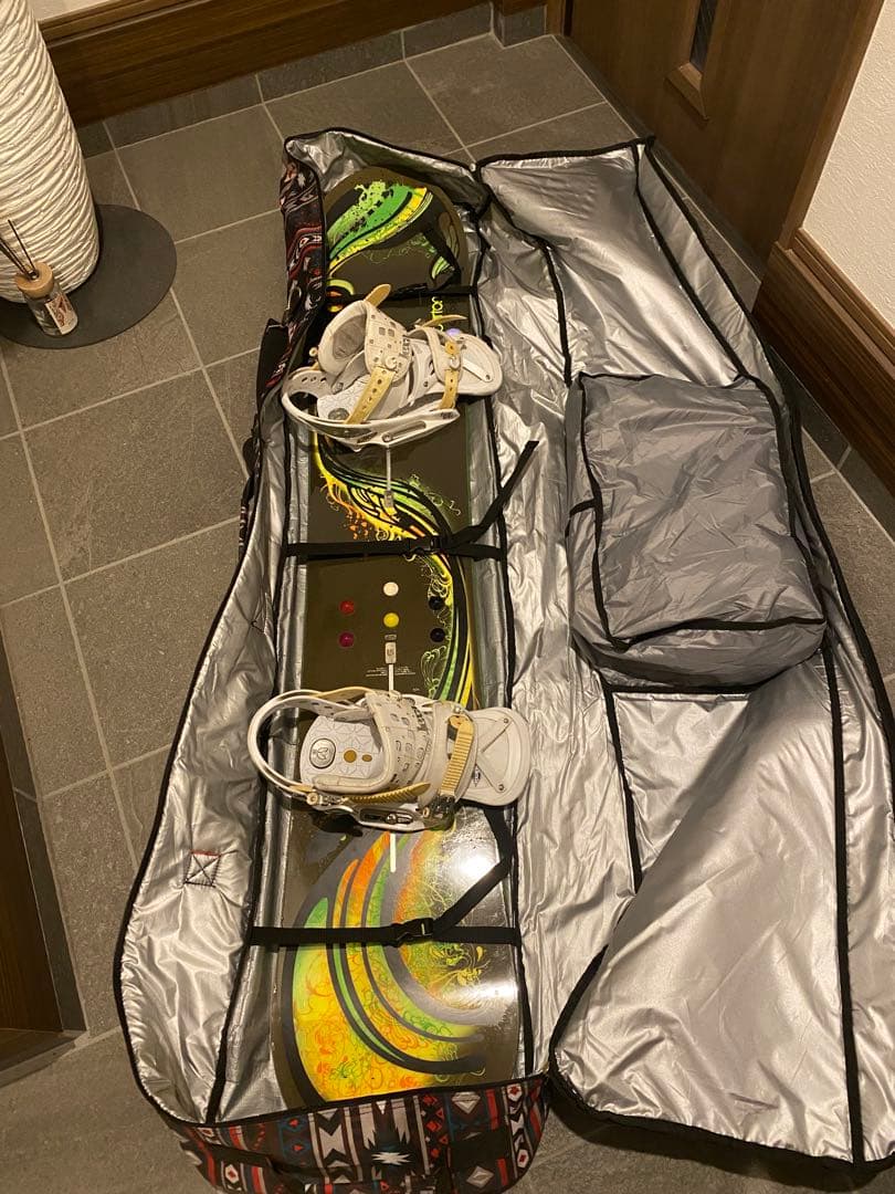 【豪華4点】Burton スノーボードセット（ブーツ&ビンディング&ケース付）