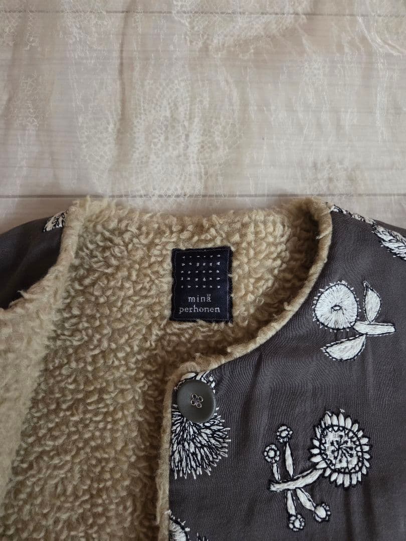 ミナペルホネン　quarted ボアコート　お花刺繍　グレー