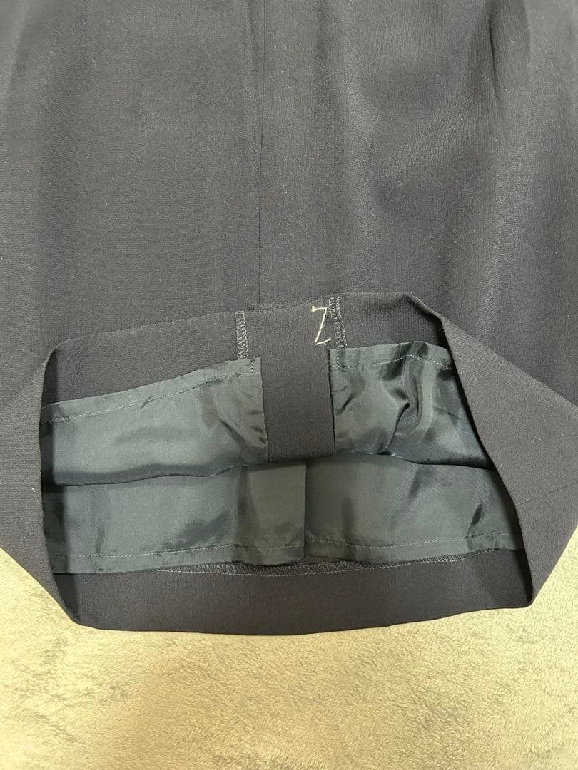 BEIGE Cindy ペイジ　シンディ　タイトスカート　サイズ4 ネイビー