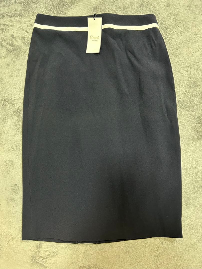 BEIGE Cindy ペイジ　シンディ　タイトスカート　サイズ4 ネイビー