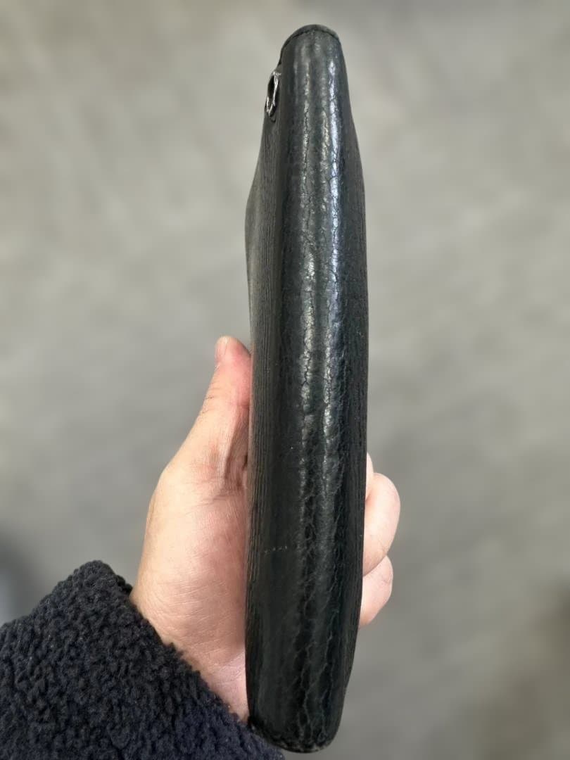 CHROME HEARTS 1ジップクロスボタンレザーウォレット ブラック