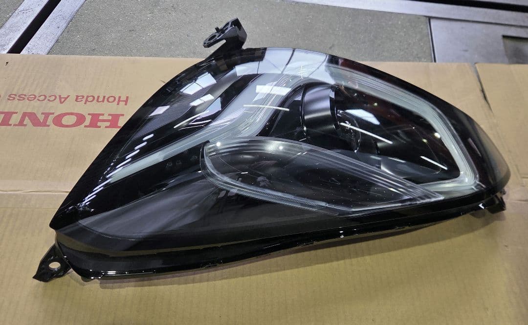 HONDA　FIT　GS4　ヘッドライト　左