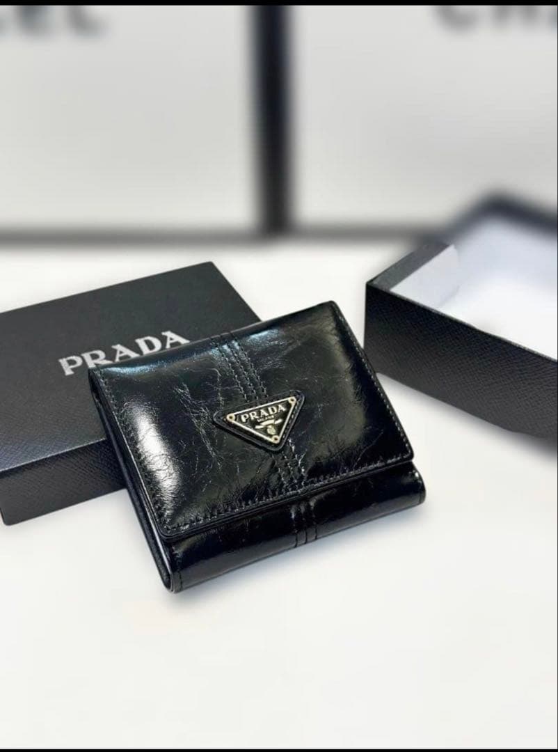 ✨【美品】ブラック 三つ折り財布 プラダ
