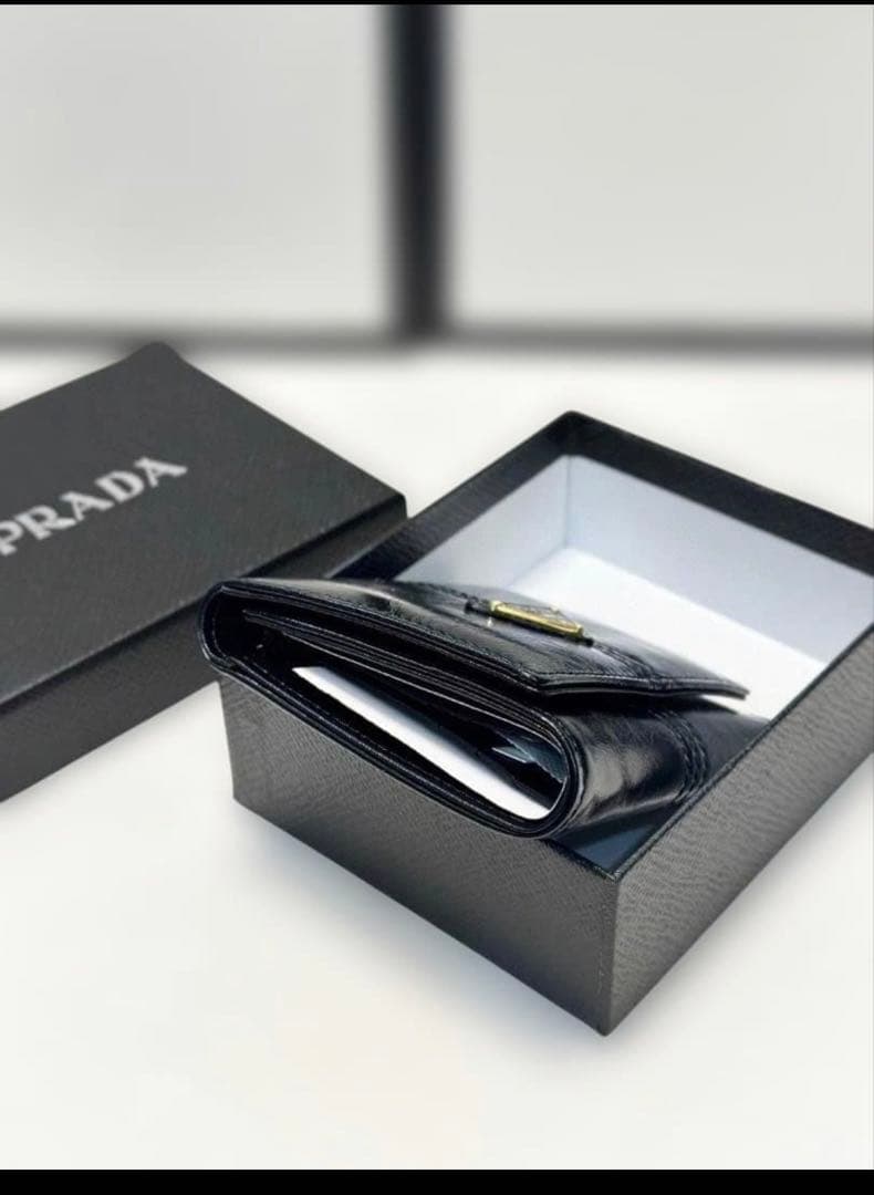✨【美品】ブラック 三つ折り財布 プラダ
