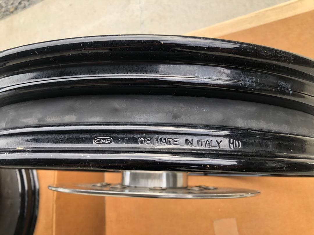 FXDB 09年　純正ホイール