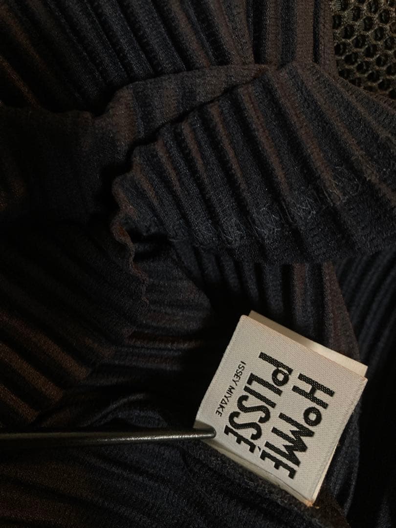 新品同様　ISSEI MIYAKE HOMME PLISSE 21/21 美術館