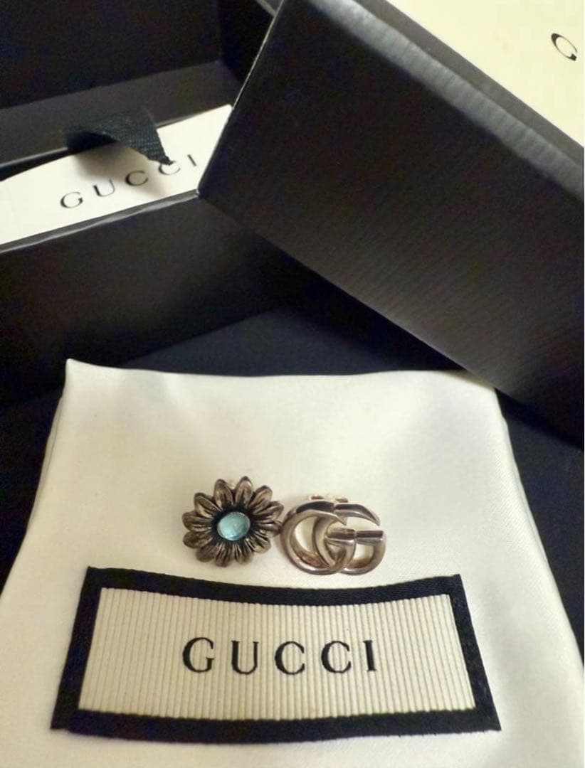 ［星野源プロフ推奨］GUCCI ダブルジー&フラワーモチーフピアス