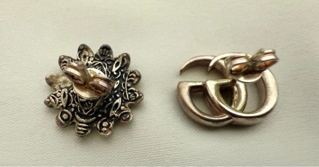 ［星野源プロフ推奨］GUCCI ダブルジー&フラワーモチーフピアス