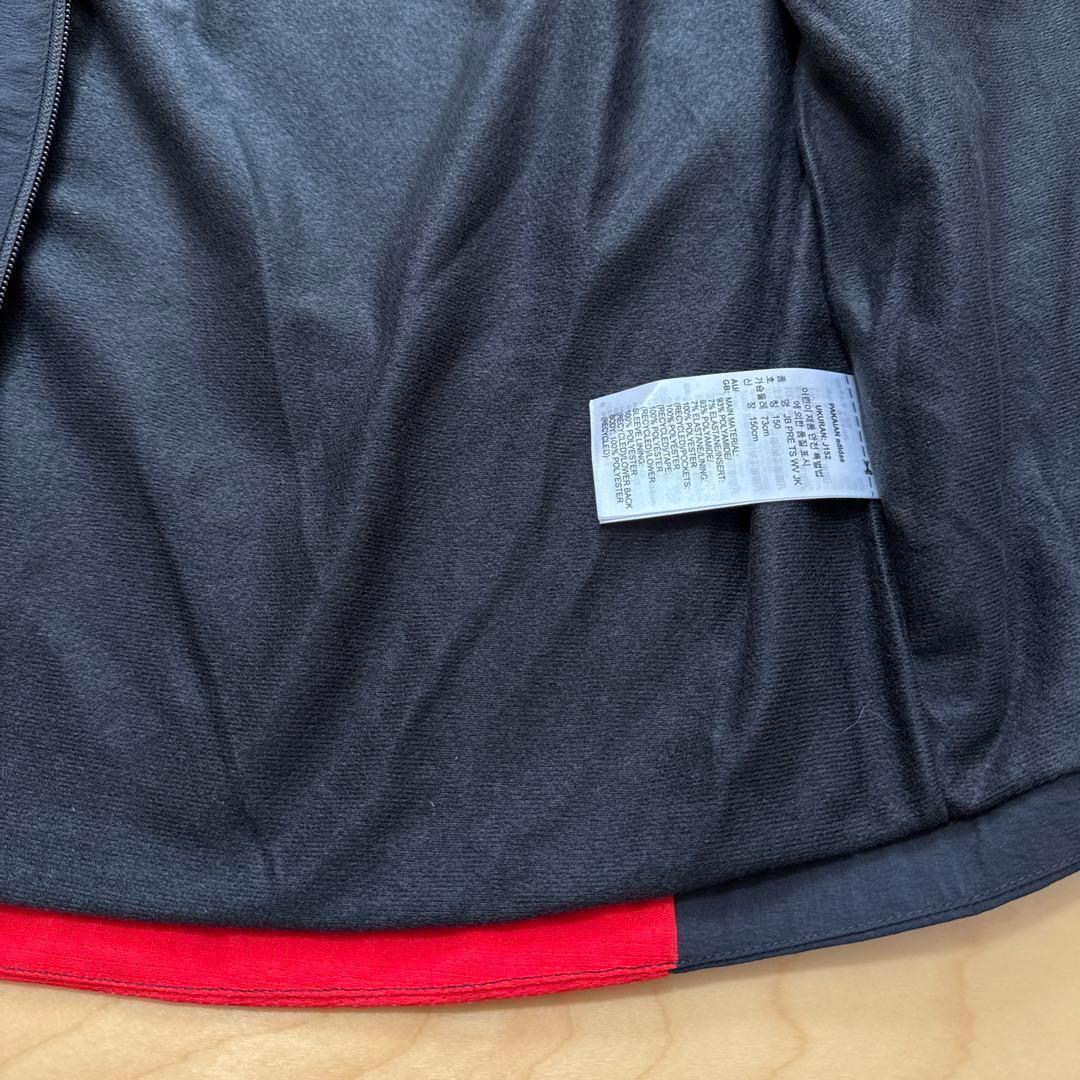 adidas ウィンドブレーカー　上着　裏起毛　通学　黒　赤　160cm 新品