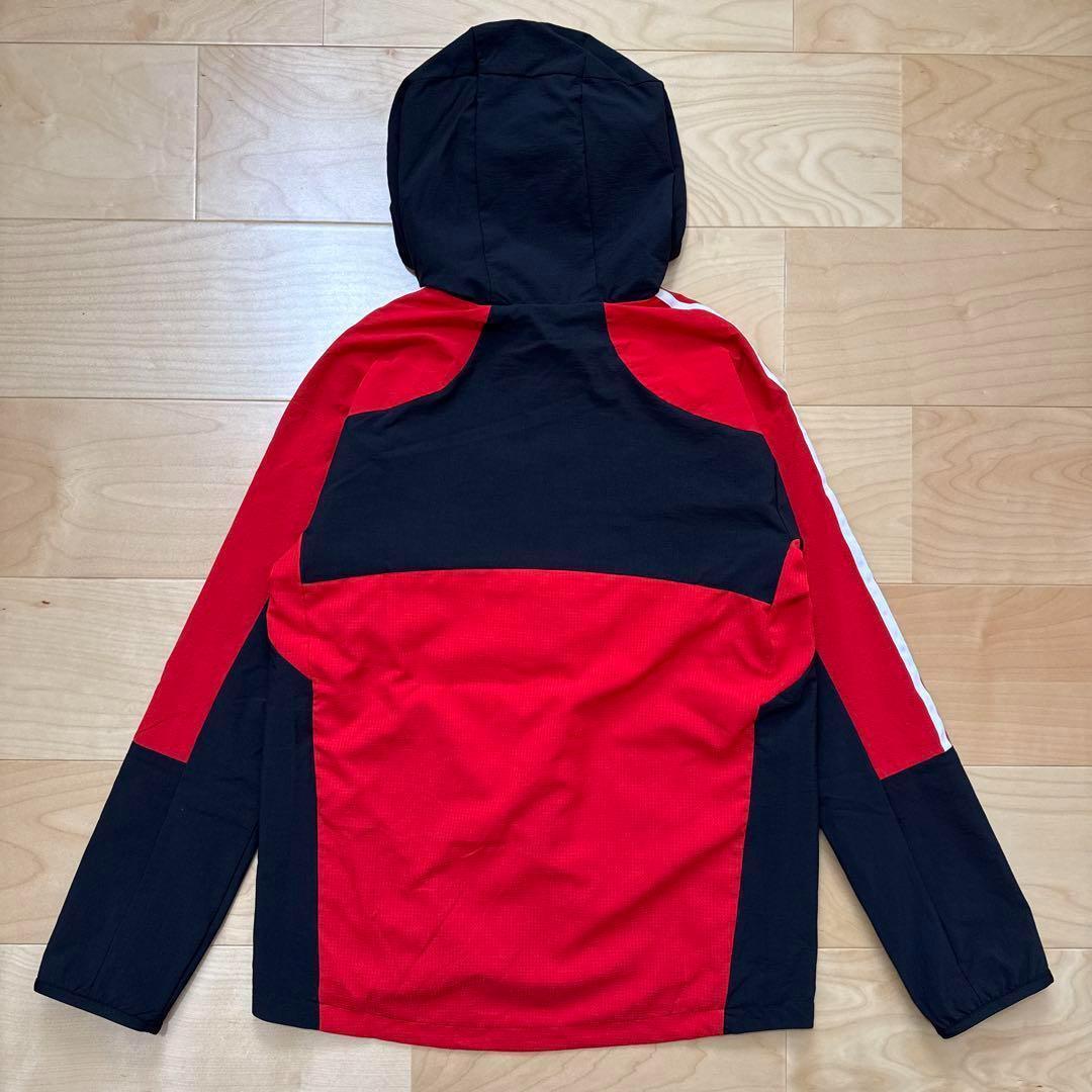 adidas ウィンドブレーカー　上着　裏起毛　通学　黒　赤　160cm 新品
