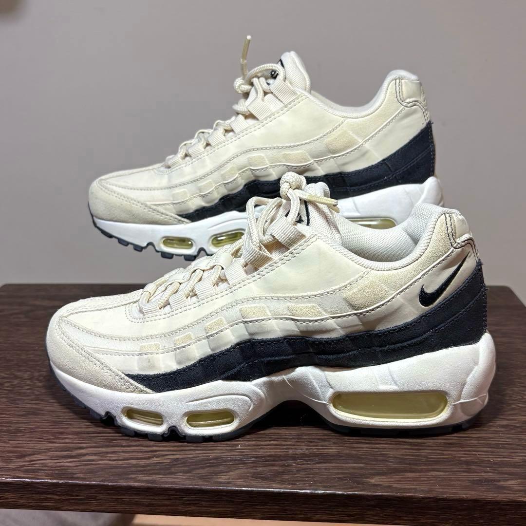 NIKE AIR MAX 95 PRM プレミアム　クリーム/ブラック