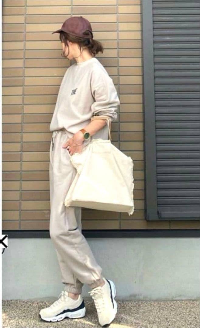 NIKE AIR MAX 95 PRM プレミアム　クリーム/ブラック