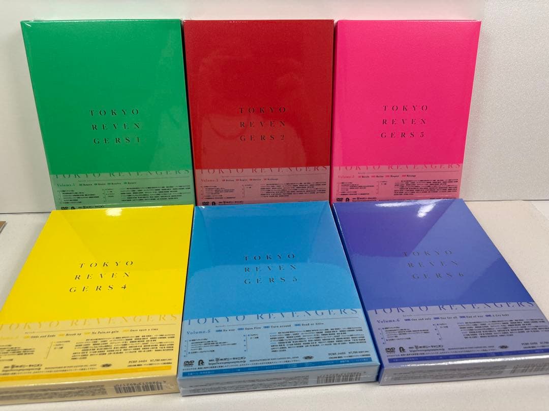 【新品未開封品】東京リベンジャーズDVD 第１期・２期　購入者特典付き&おまけ付