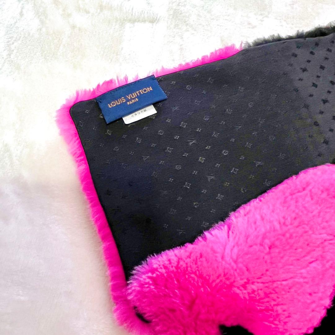 【極美品】ルイヴィトンエシャルプインザシティー ビーバー ファーマフラー 箱付き