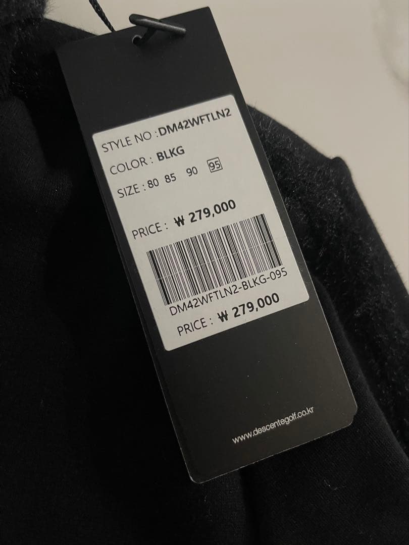 新品　韓国デサントゴルフ　レディース　黒　裏起毛