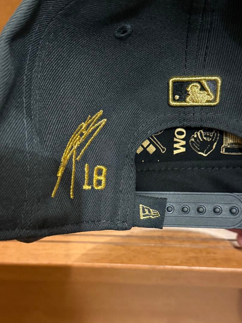 ワールドシリーズ2025優勝パレードキャップ 山本由伸選手サイン刺繍入り