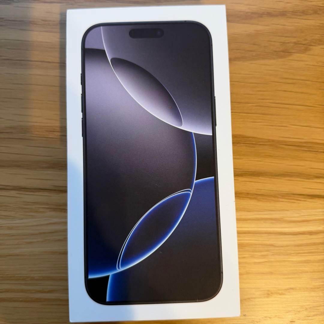 iPhone 16 Pro max ブラックチタニウム　256GB SIMフリー