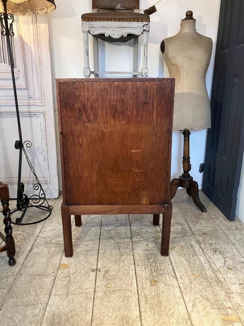 英国アンティーク　ライティングビューロー　鍵付き　コンパクトタイプ　デスク