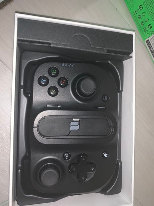 スマホのゲームパッド