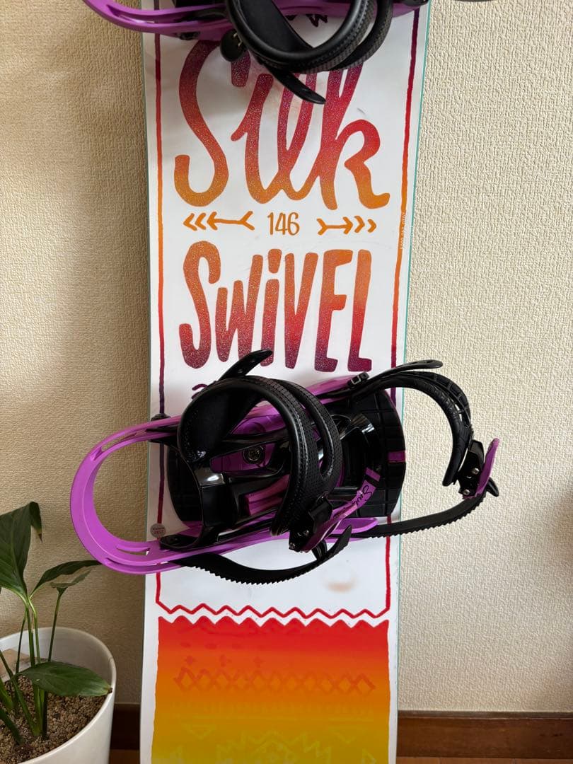SWIVEL SILK 146センチ　レディース スノーボード ビンディング付き