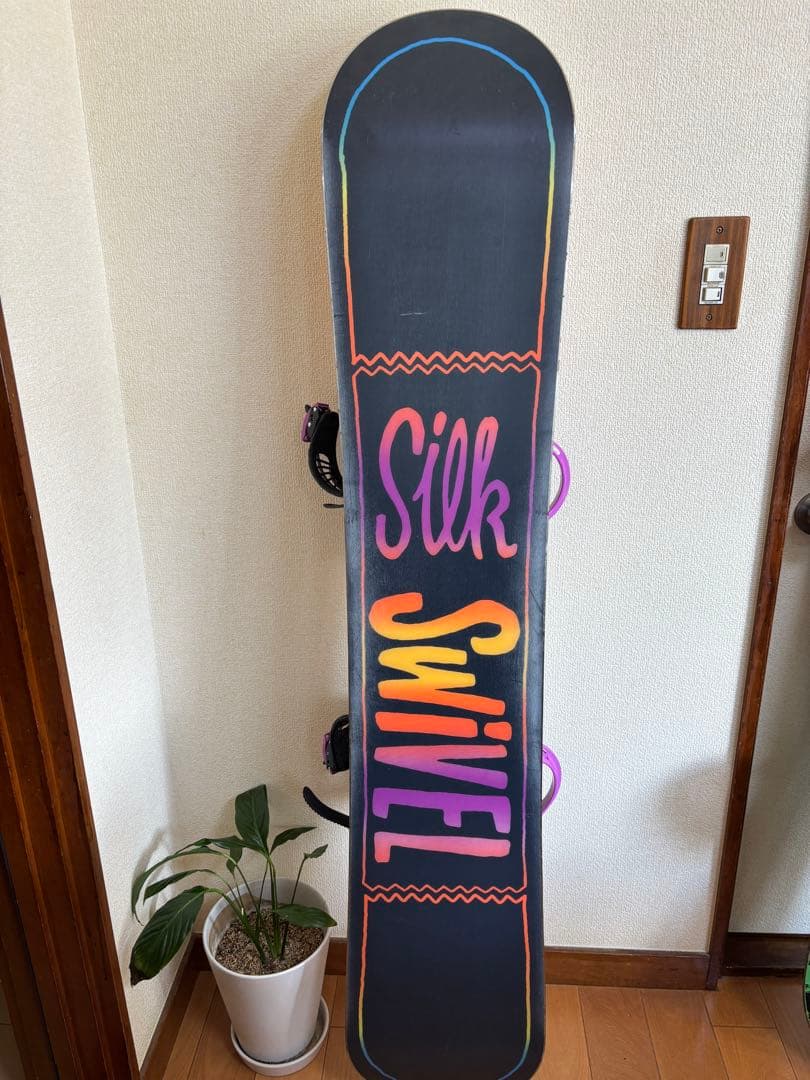 SWIVEL SILK 146センチ　レディース スノーボード ビンディング付き